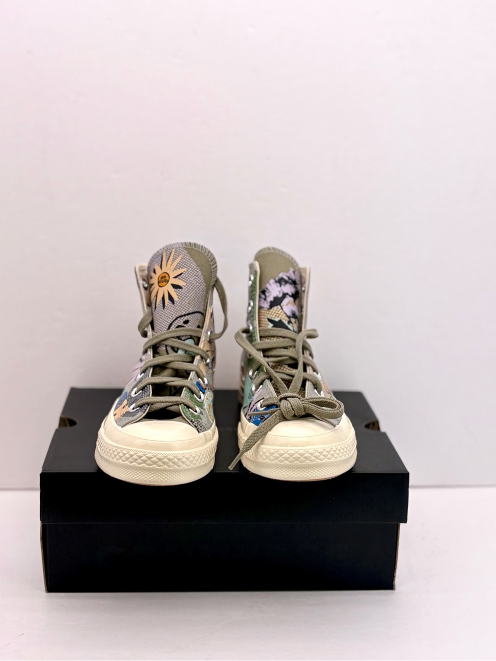 Converse Olive Green High-Top Sneakers with Multicolor Graphics Women’s size 7 - Picture 3 of 9